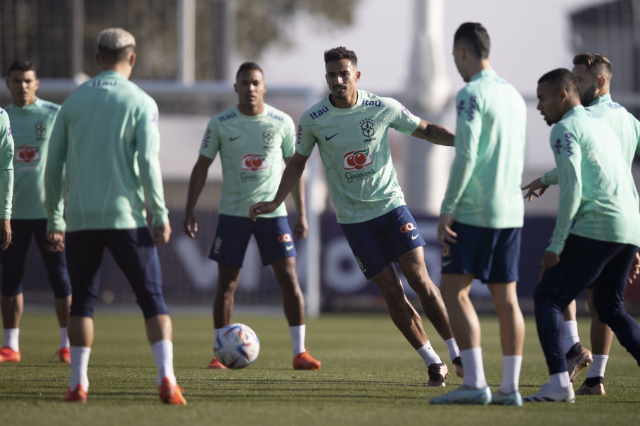 O Brasil viaja neste sábado para o país-sede da Copa do Mundo Foto: CBF/Divulgação