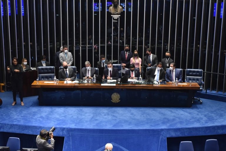 PEC foi fatiada por conta de modificações realizadas no Senado Foto: Zeca Ribeiro/Câmara dos Deputados