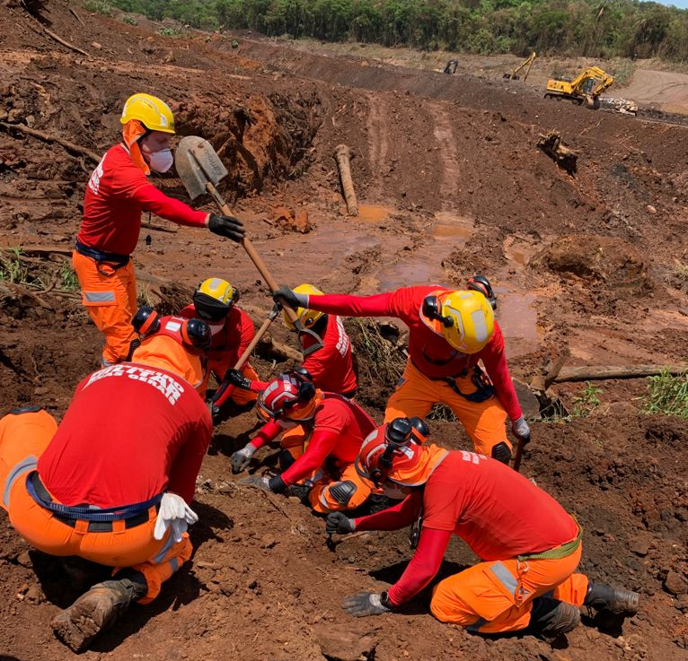 Mais um corpo foi encontrado na área de buscas da tragédia de Brumadinho Foto: Reprodução/ Corpo de Bombeiros MG