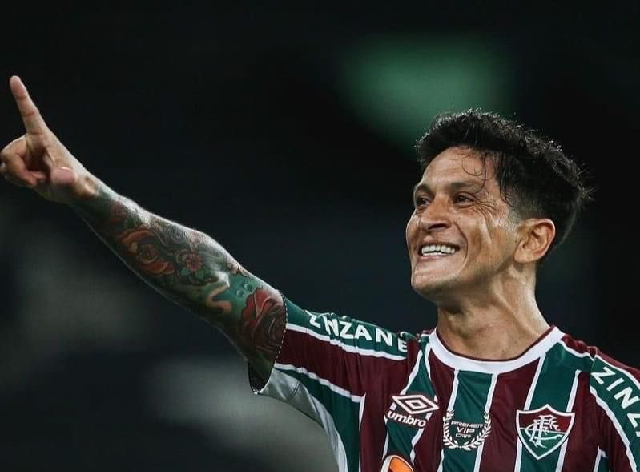 Fluminense marca no fim e vence Flamengo em clássico de muita confusão -  06/02/2022 - UOL Esporte