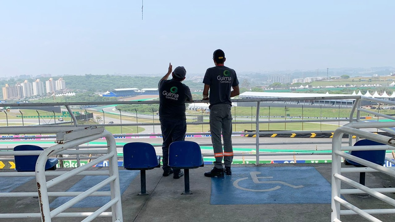 Vendedores, seguranças e eletricistas compartilham detalhes da rotina do circuito Emanuel Colombari/Band