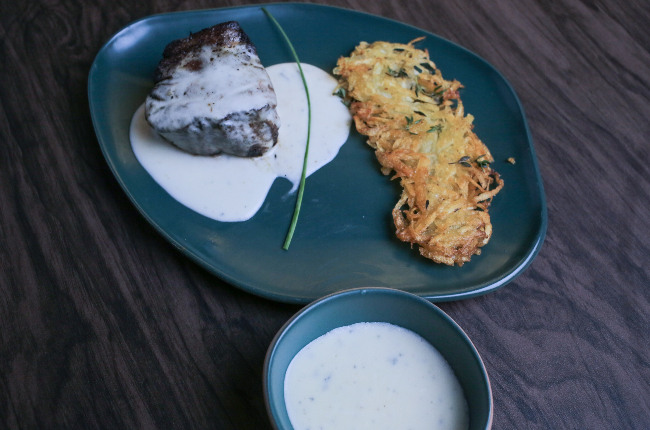 Tornedor ao molho gorgonzola com batata rosti | Band Receitas