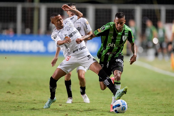 Atlético-MG vence o rival América e vira líder do grupo D na Libertadores