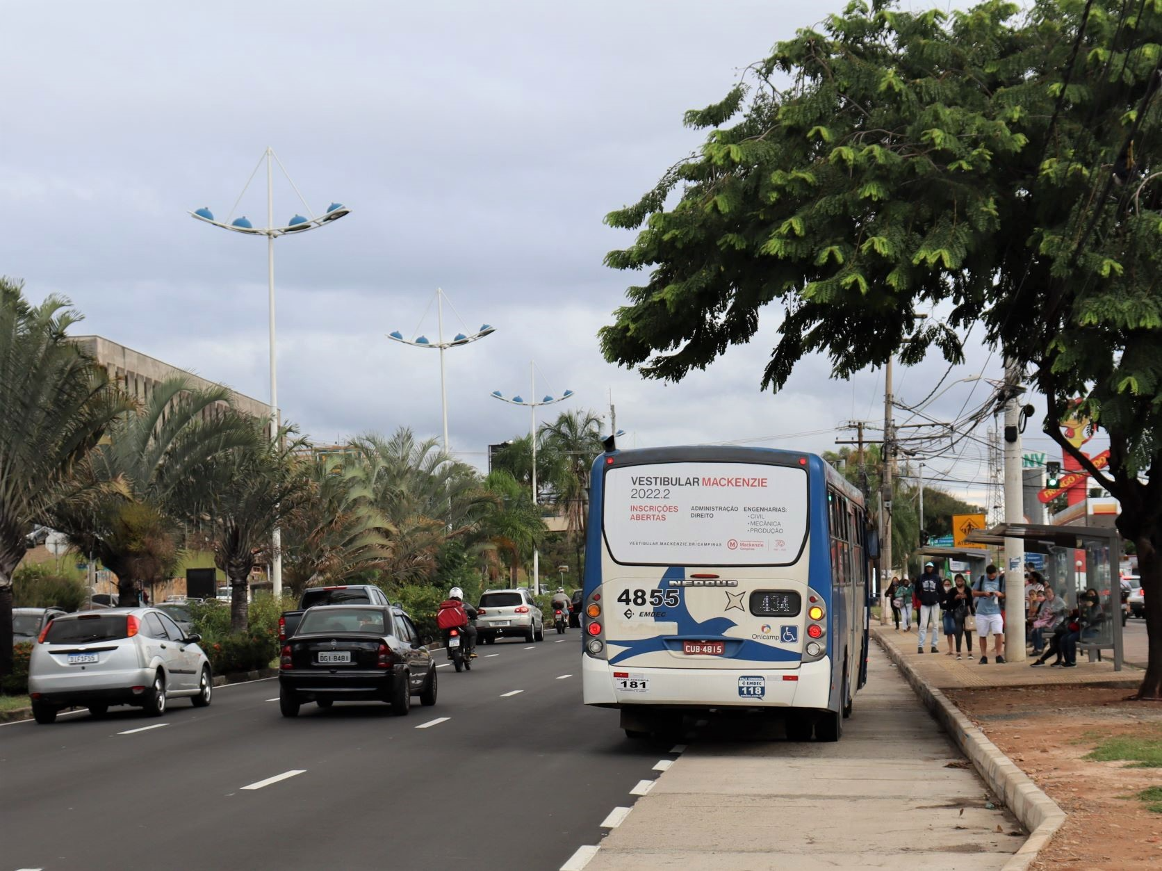 Implantação de baia para ônibus otimizou o fluxo de veículos na chegada às rodovias  Divulgação/PMC