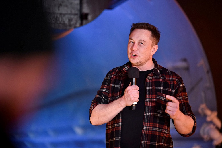 Elon Musk viu sua fortuna cair mais de US$ 100 bilhões Robyn Beck/Pool via REUTERS/File Photo