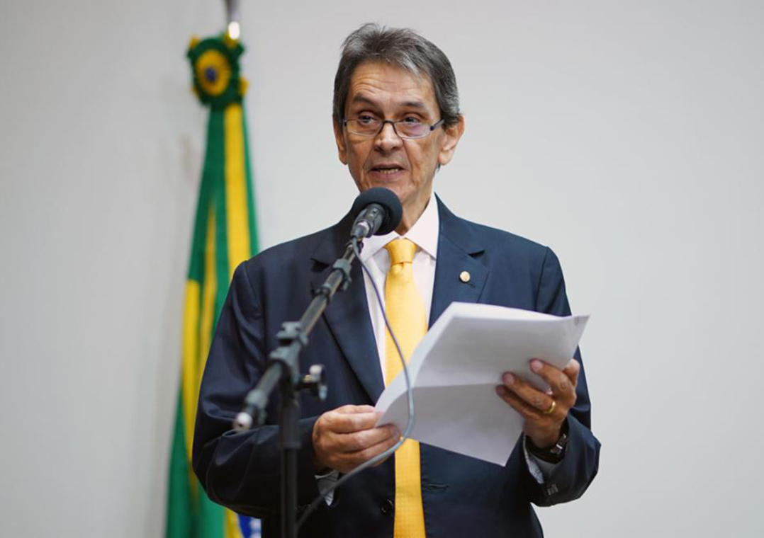 Ex-deputado Roberto Jefferson cumpre prisão domiciliar em Levy Gasparian (RJ)