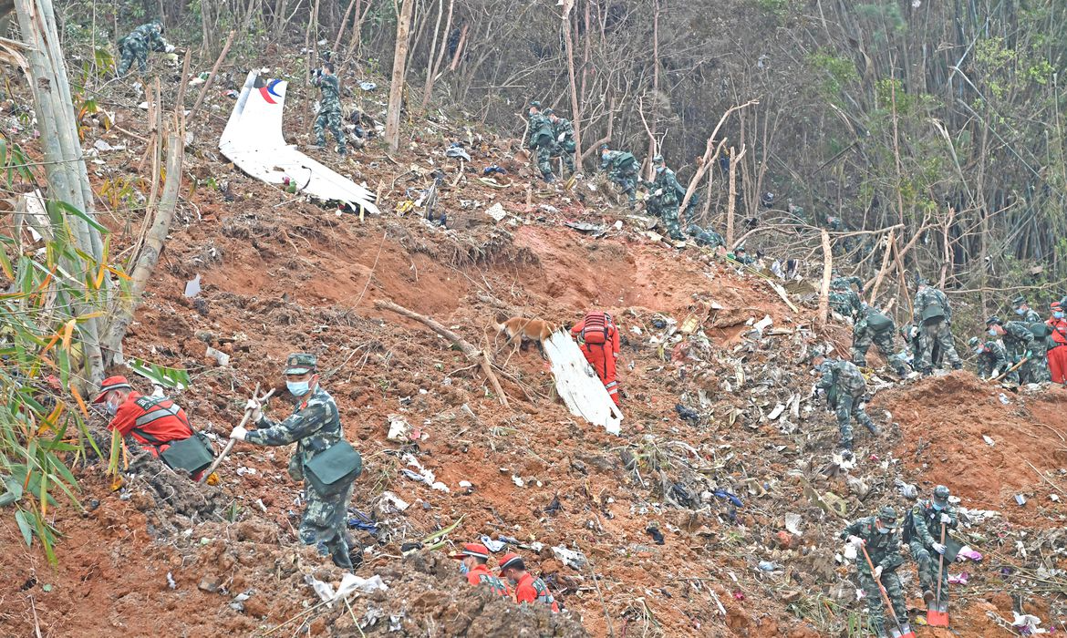 Caixa-preta do avião foi encontrada com muitos danos, o que dificultou apuração. Foto: Reuters