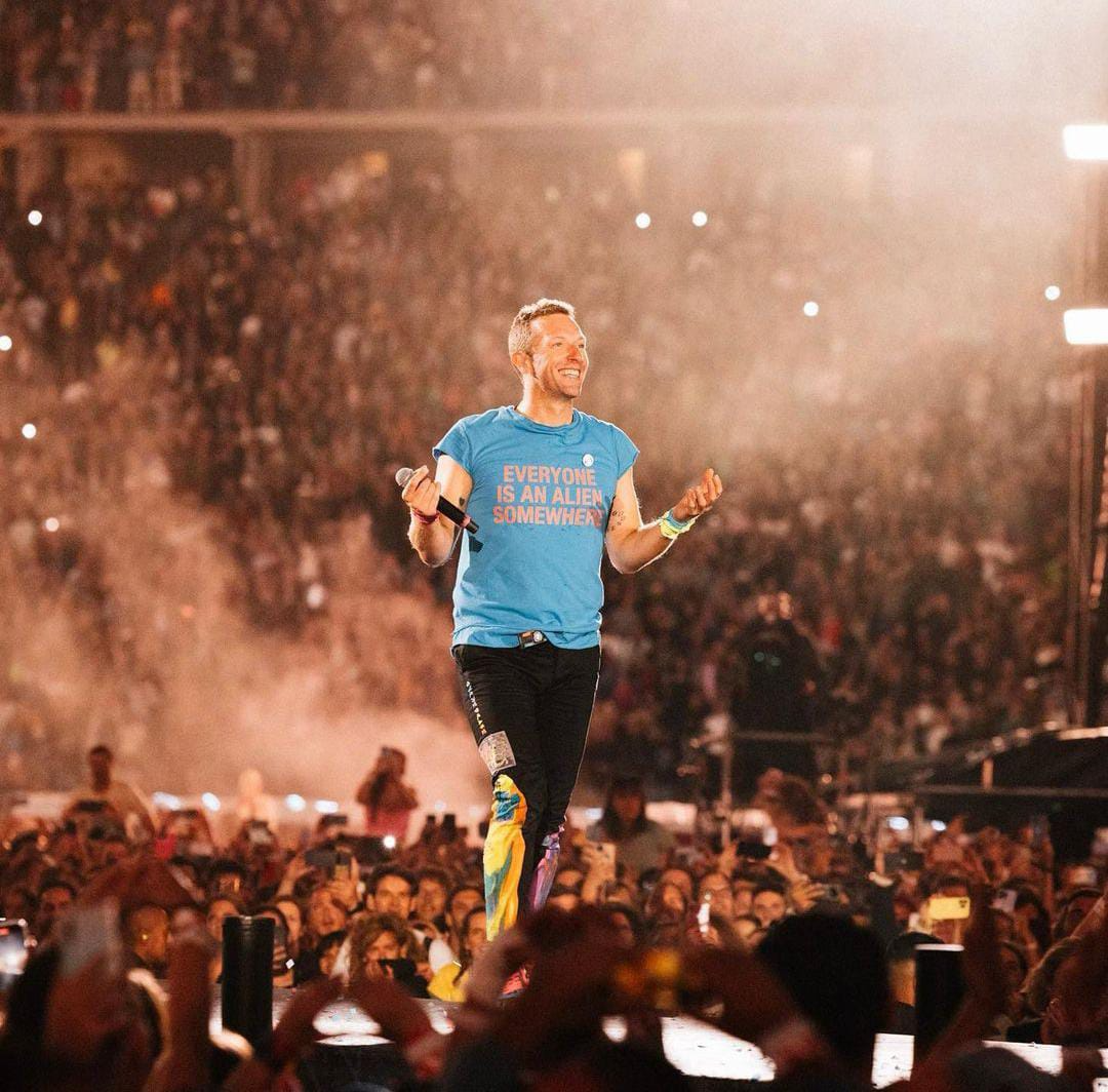 Quem não puder ir aos shows do Coldplay nos dias remarcados pode pedir reembolso Redes Sociais